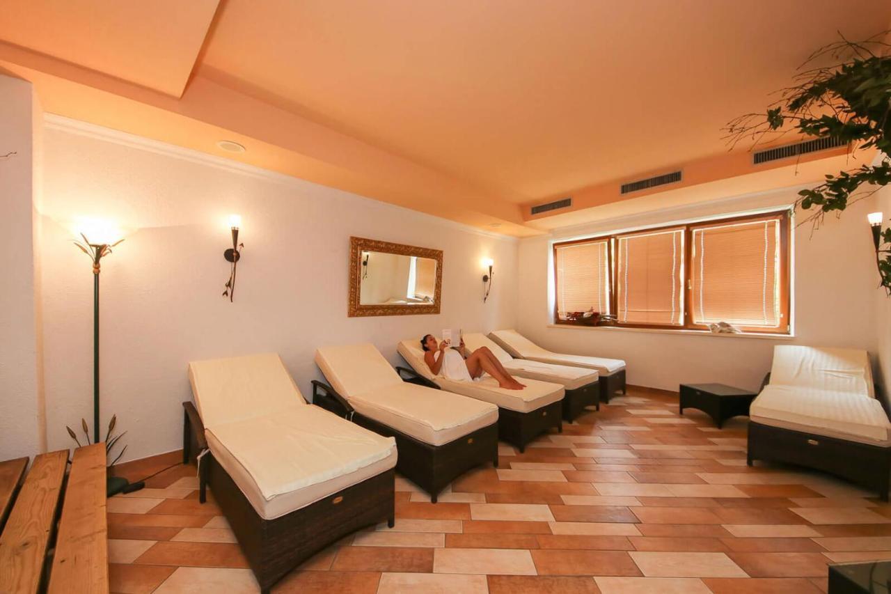 Hotel Dax โลเฟอร์ ภายนอก รูปภาพ