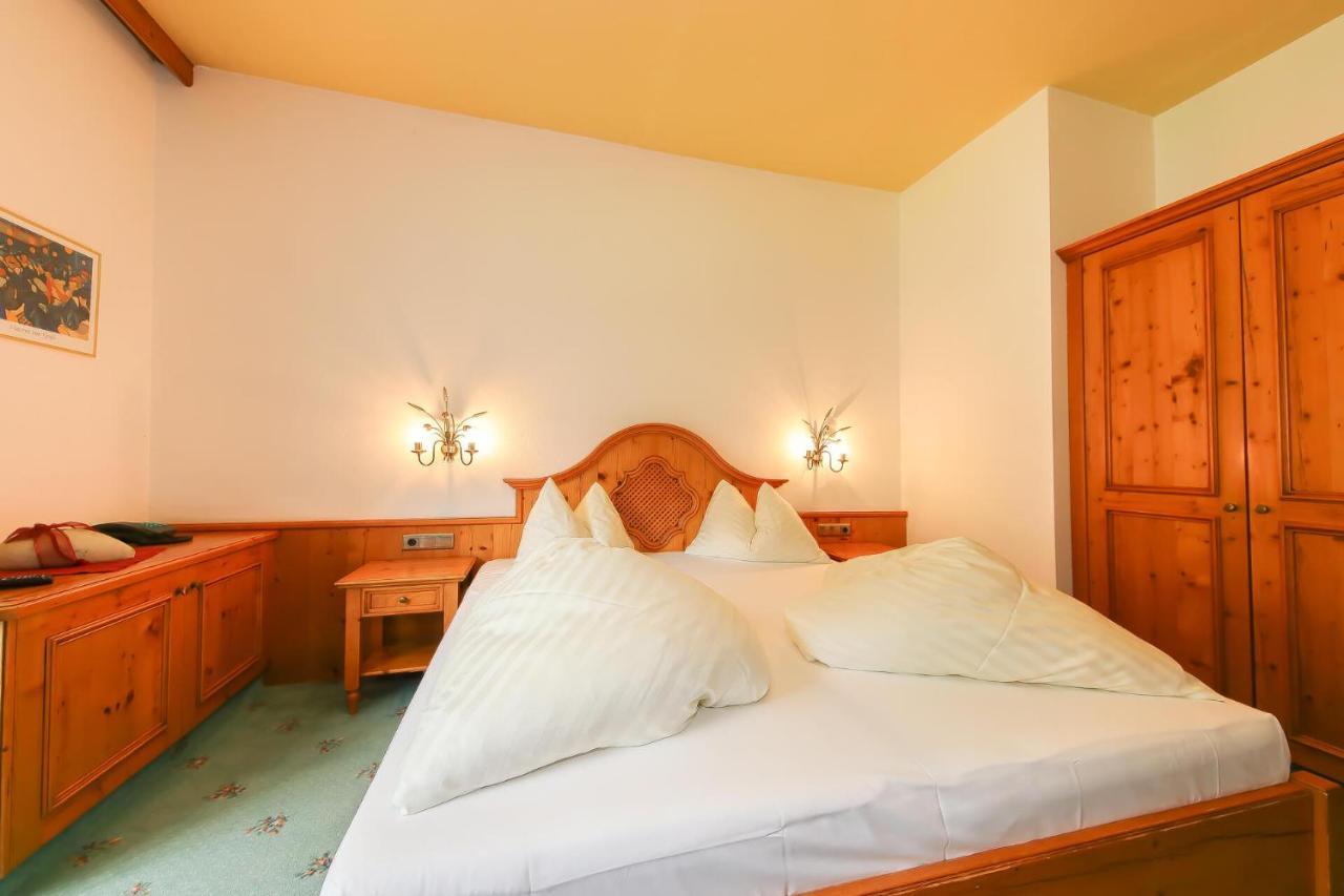 Hotel Dax โลเฟอร์ ภายนอก รูปภาพ