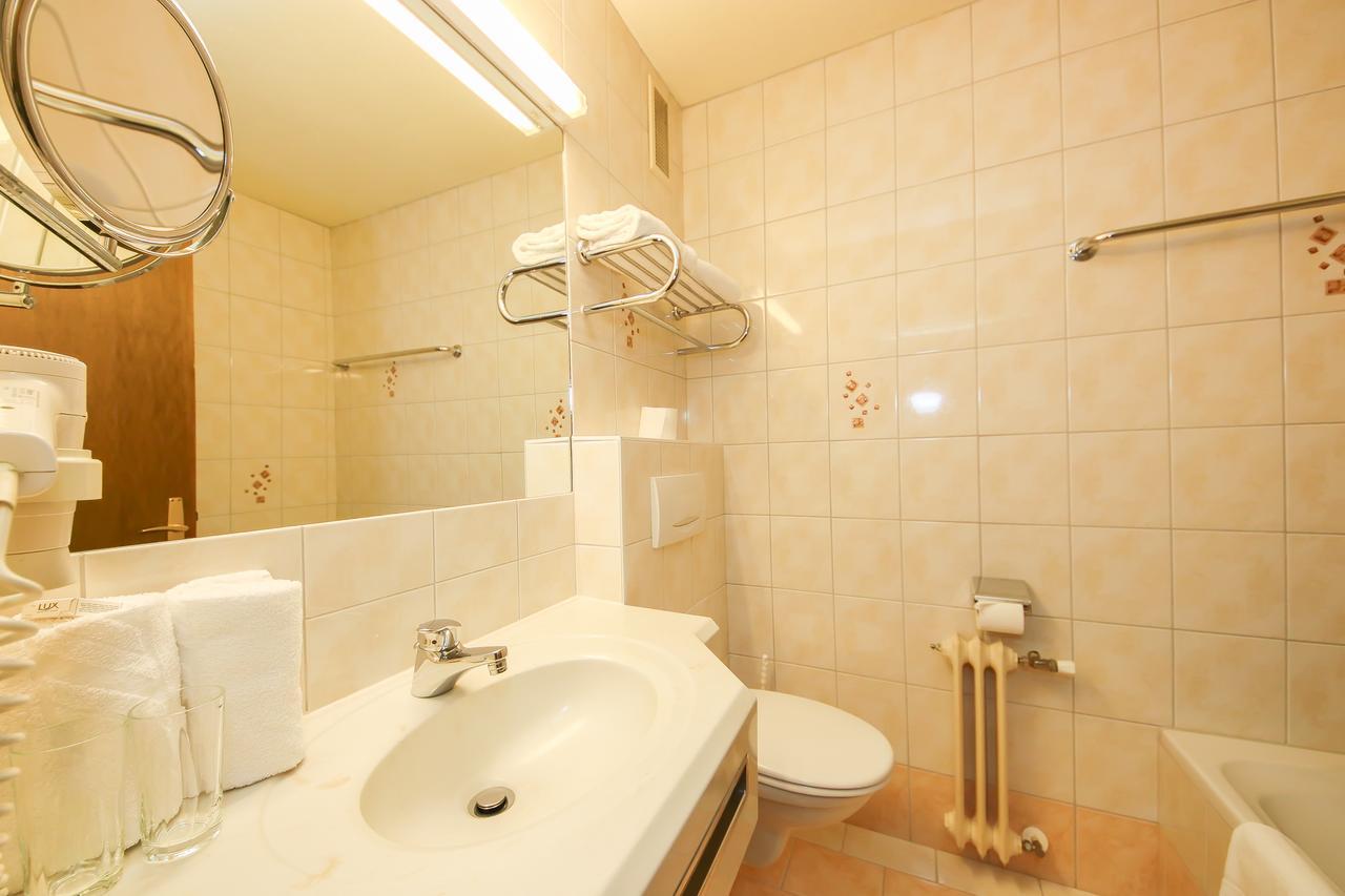 Hotel Dax โลเฟอร์ ภายนอก รูปภาพ