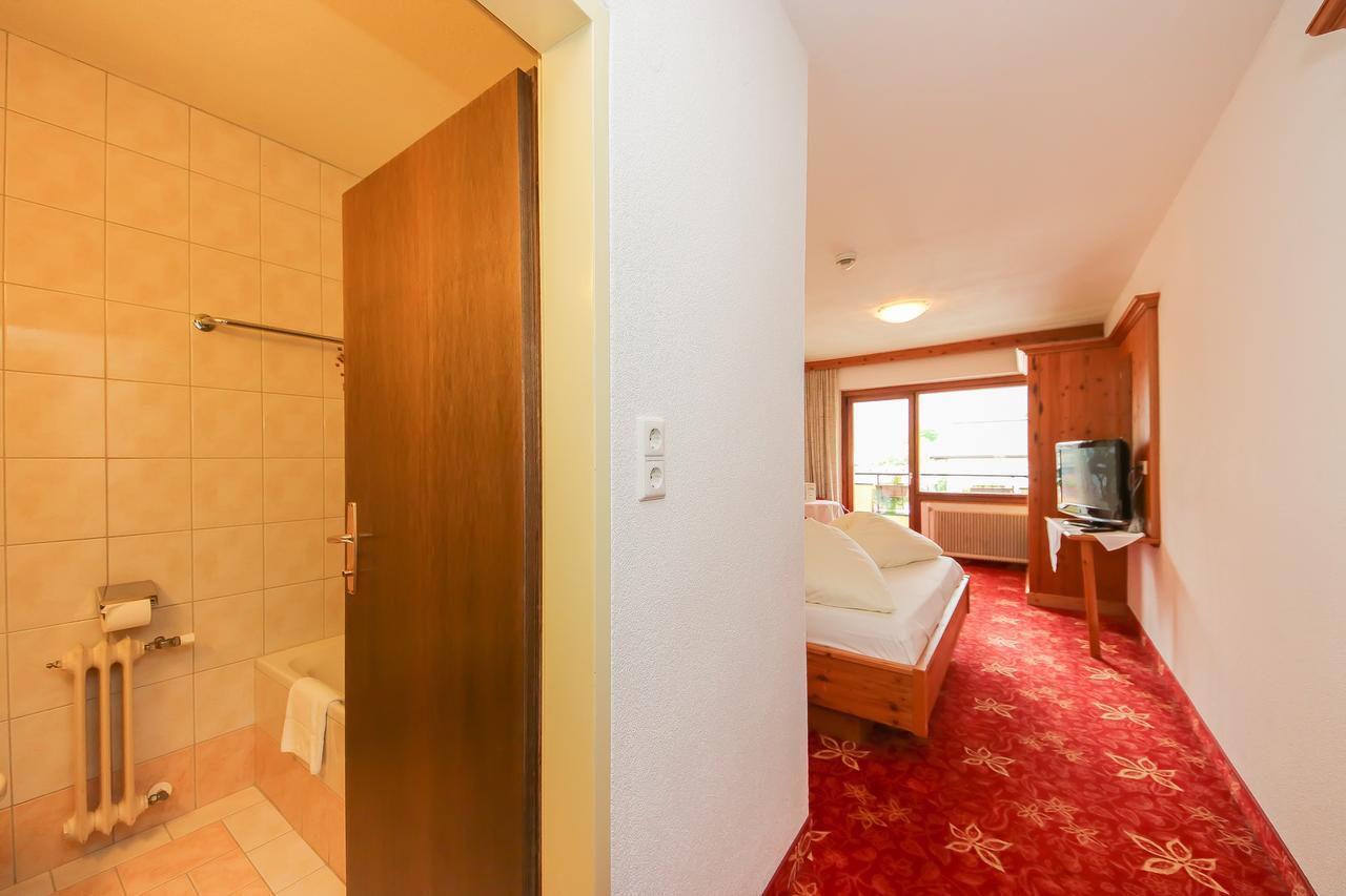 Hotel Dax โลเฟอร์ ภายนอก รูปภาพ